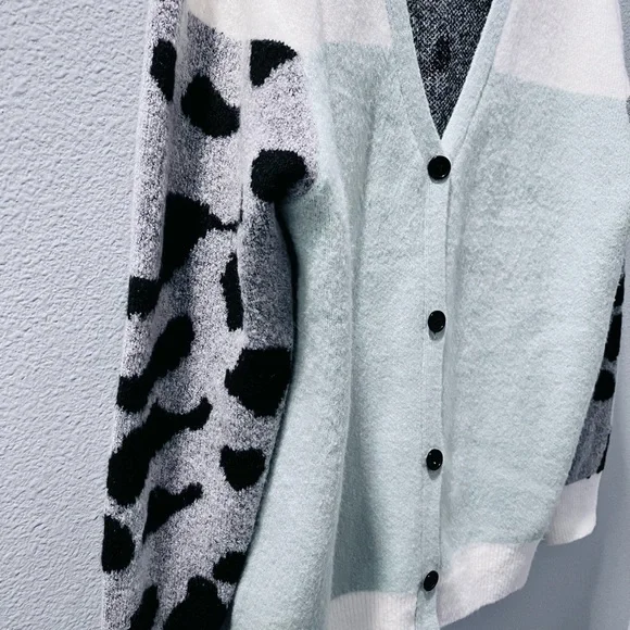 Amoli Funky Women’s Cardigan Blue, Blsck, White Size Large Tiger Print - Picture 4 of 7